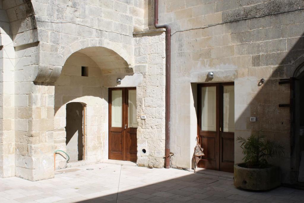 Bed and Breakfast Dimora Storica "Casa Sicuro" Martano Exterior foto