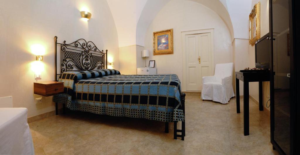 Bed and Breakfast Dimora Storica "Casa Sicuro" Martano Exterior foto