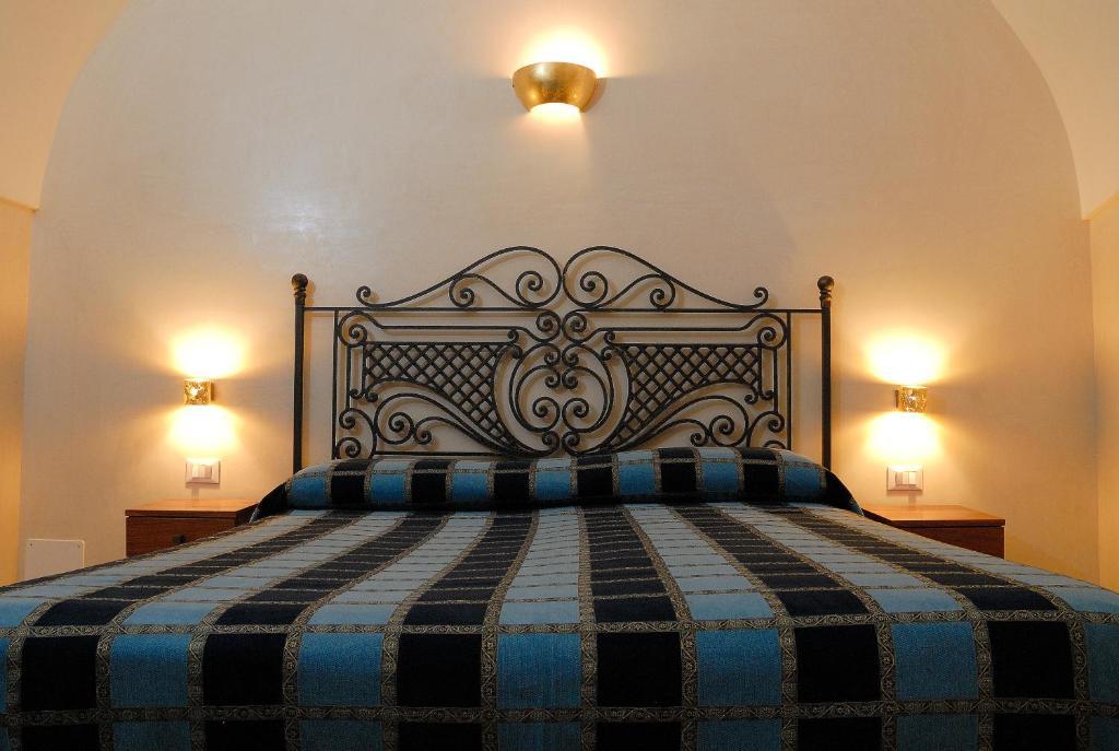 Bed and Breakfast Dimora Storica "Casa Sicuro" Martano Exterior foto